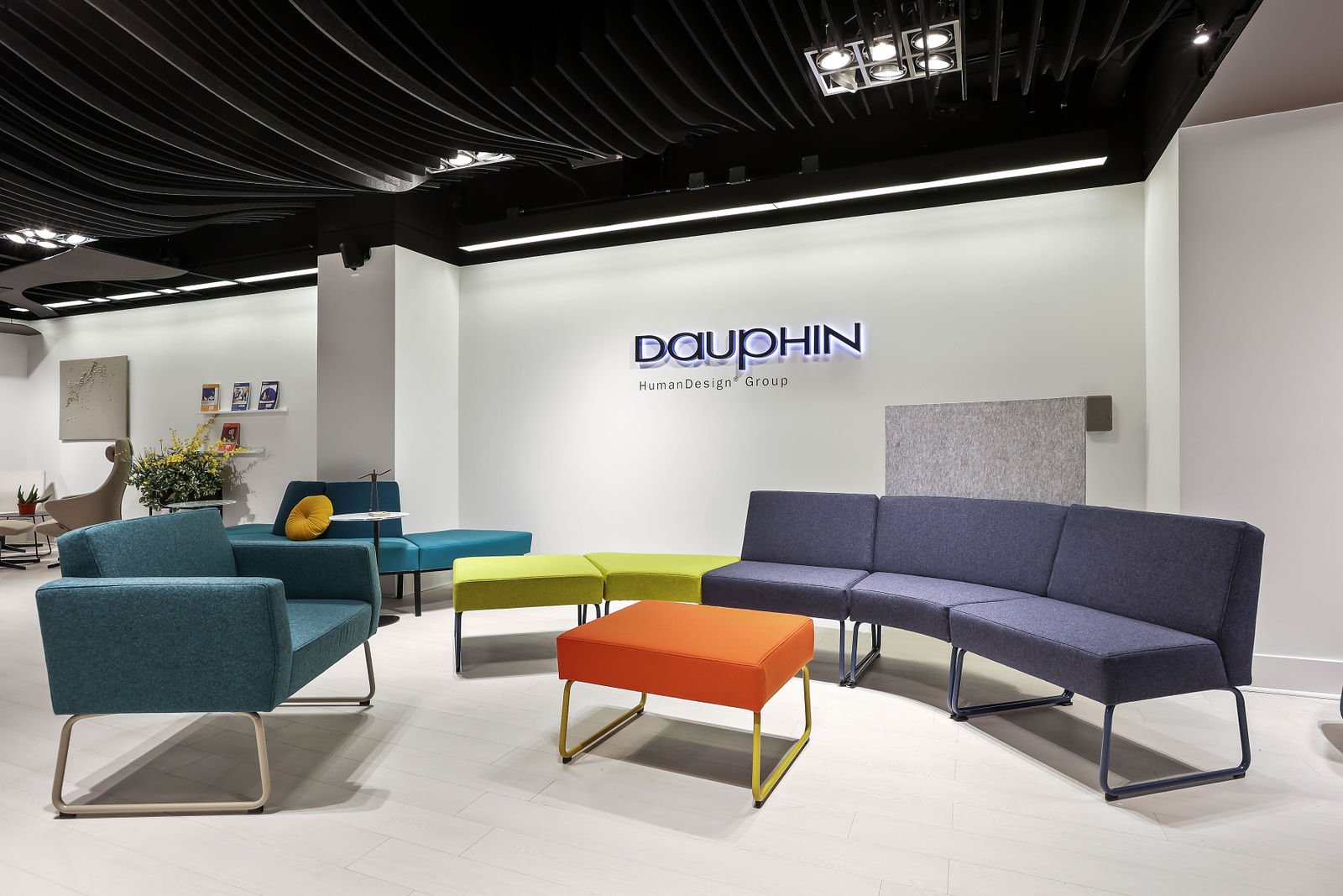 DAUPHIN AT NEOCON